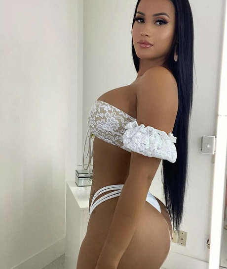 Yineth Moreno star beautiful image