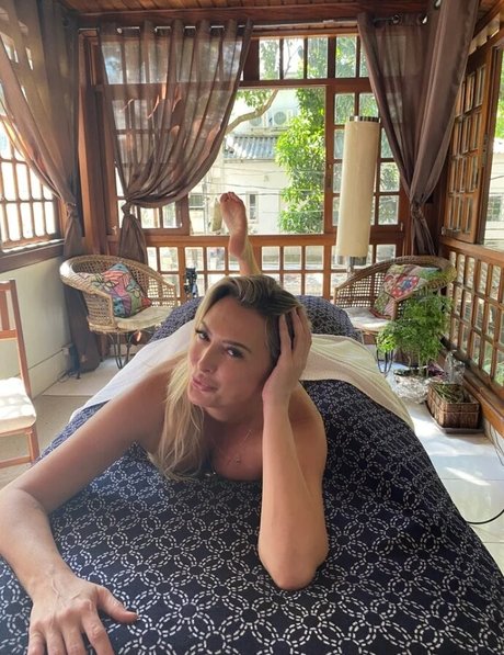 Sill Esteves star naked photo