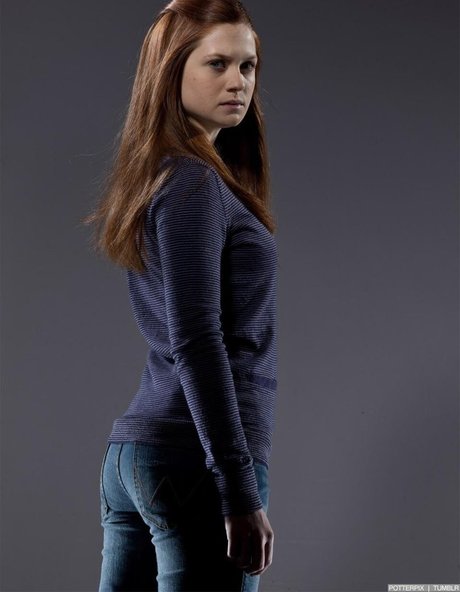 Bonnie Wright model porn pic