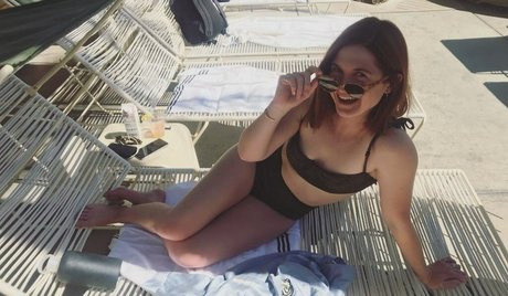 Bonnie Wright erotic actress gallery