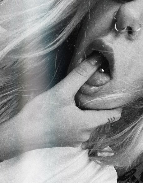 helga1 free pornstar naked images