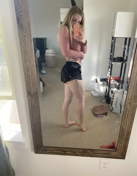 violet walker66 free model erotic pics