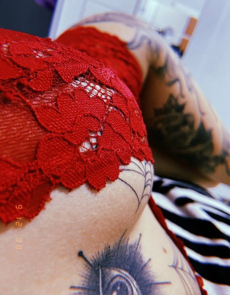 Aisha Tuchinscky nudes model img