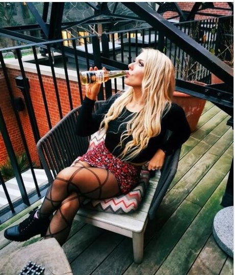 Session Moth Martina hot actress pic