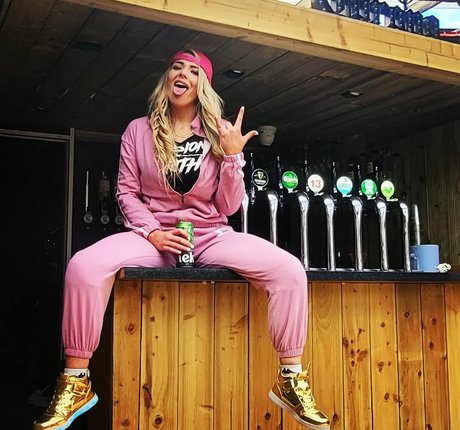 Session Moth Martina model best photo