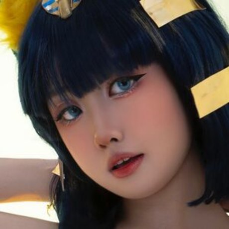 Higashi sexy star pics