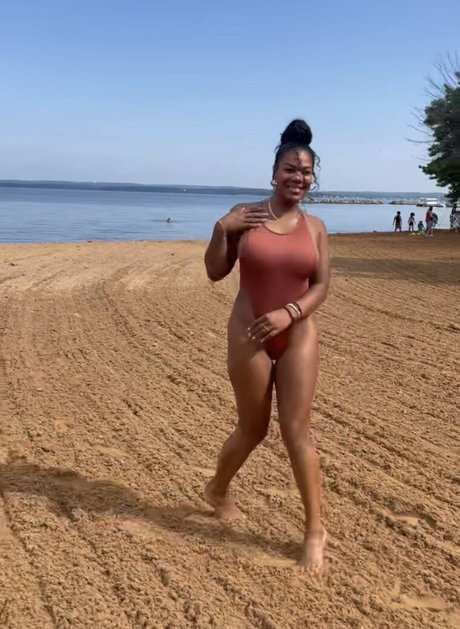 Danielle Sylvester free actress gallery