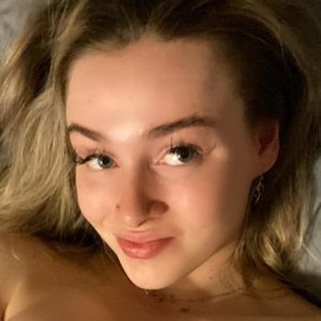 exclusivelyxela pretty model pics