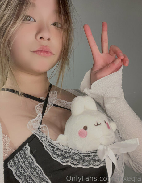 jenniiemx free model pic