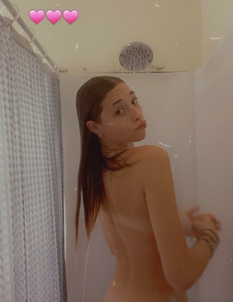 Vanessa Taylor star images