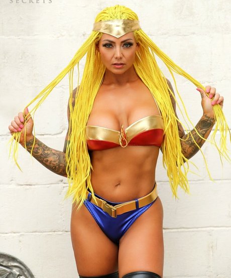 Miss Lindsay Q pornstar free images