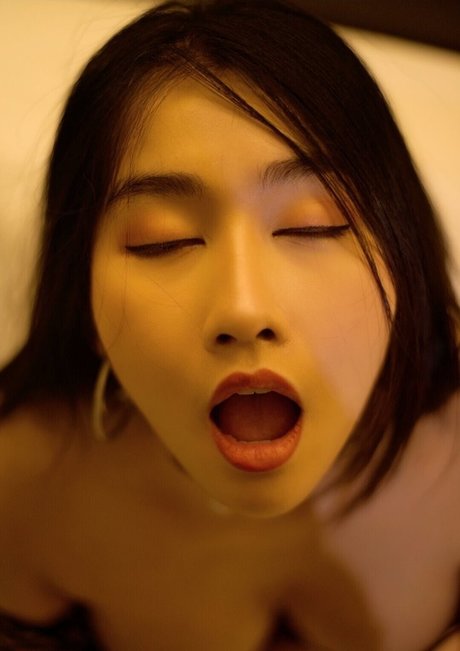 GungGingNsk star naked photo