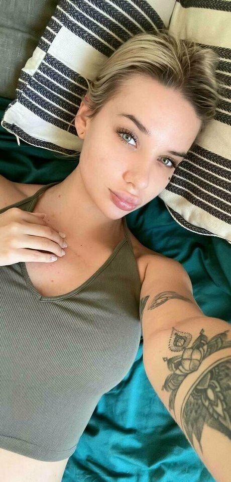 Sweet Aliceee star exclusive images