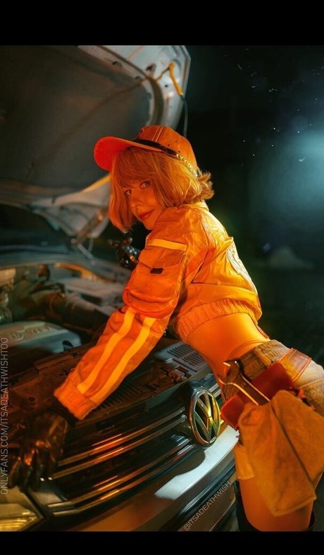 itsadeathwish exclusive model pic