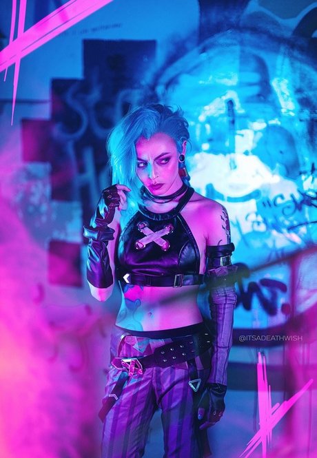 itsadeathwish hot actress photos