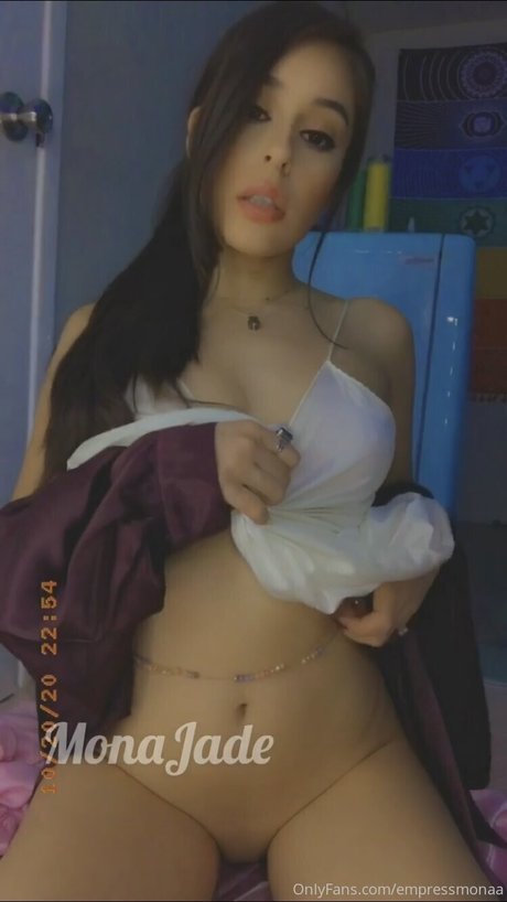 monajade star nude pictures