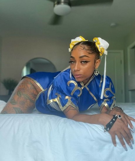 helloomcfly pretty star pic