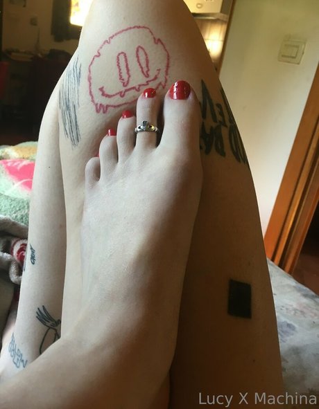 lucyxmachina model pic