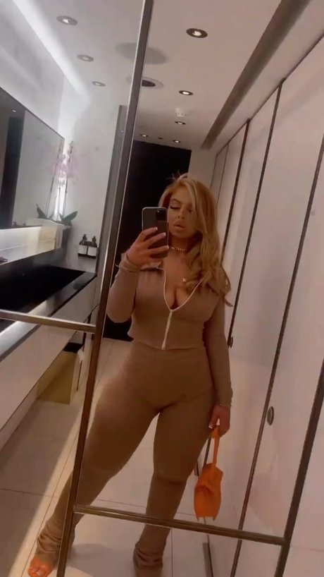 Esmee Dream pornstar hd archive