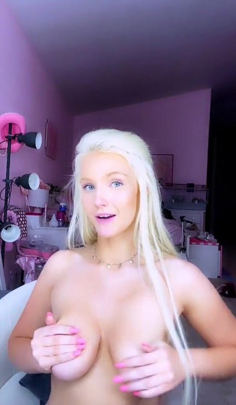 Linsey99 naked actress photo