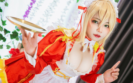 Yurihime model hot pics