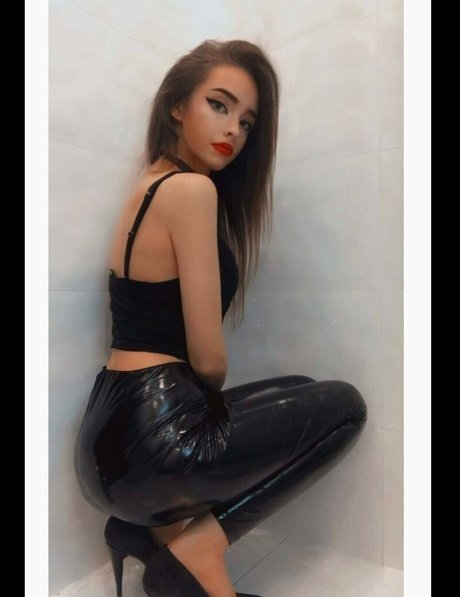 olivka648 model perfect picture