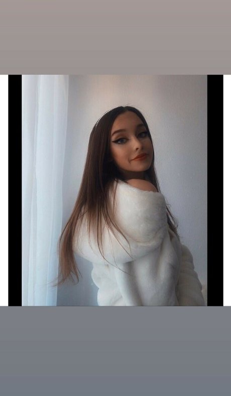 olivka648 model perfect photo