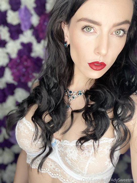 Adysweet model hd image