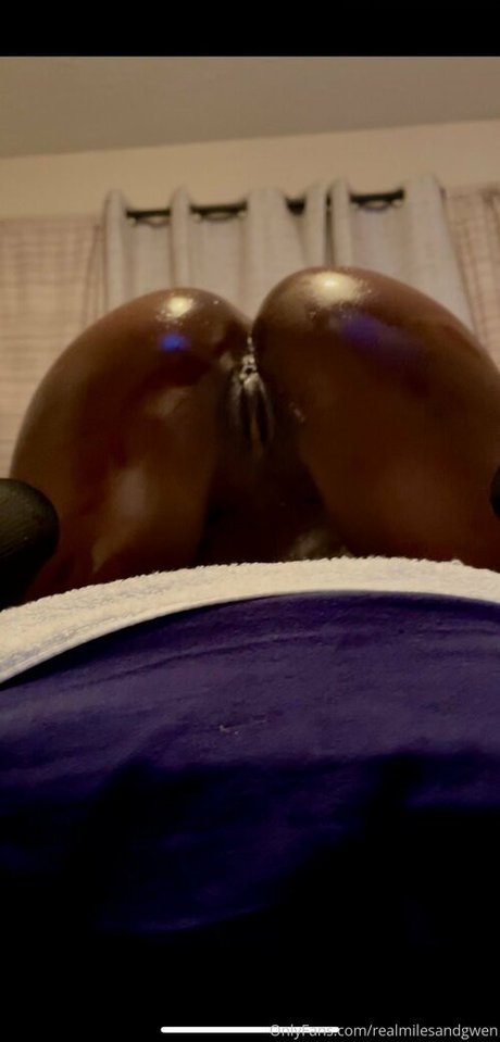 realmilesandgwen pornstar nice gallery