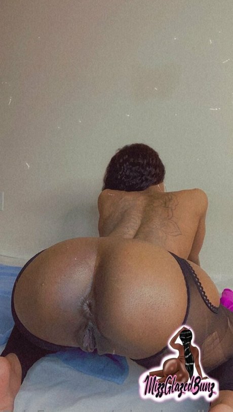MizzGlazedBunz star nudes images