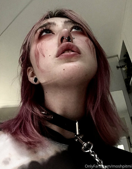 Moshpitmi pornographic star img