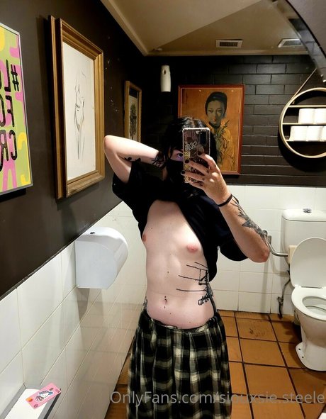 siouxsie steele exclusive actress pic