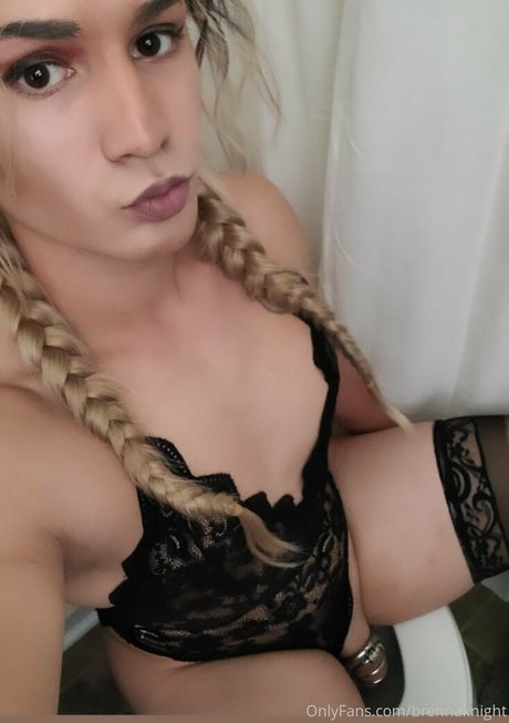 Brenna Knight pretty pornstar pics