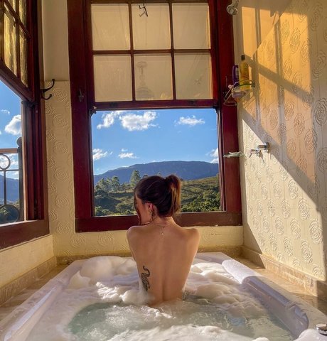 Bruna Figueiredo top model image