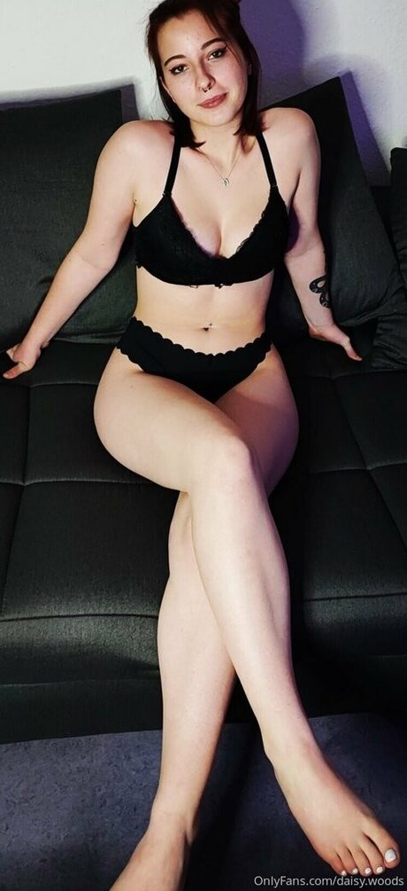 daisy woods pornographic model pic