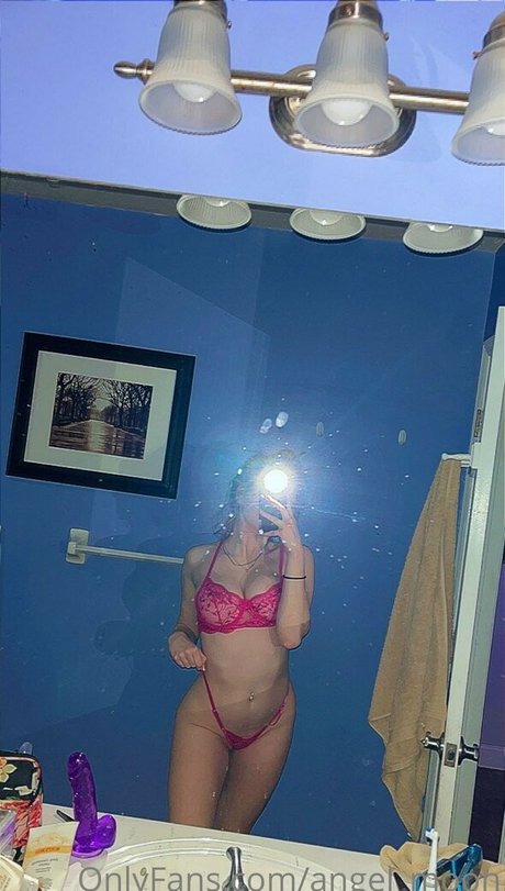 Angel Moon xxx model pic