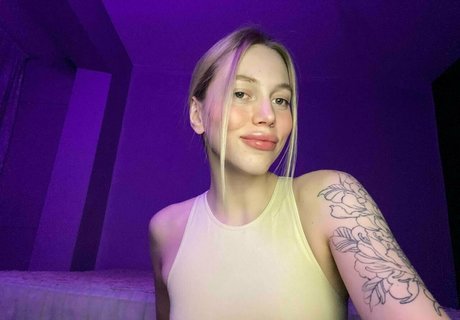 yammy bunny model free pics