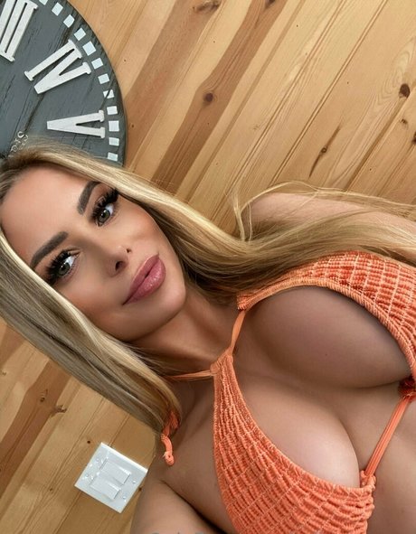 Miley Mayes exclusive model photos