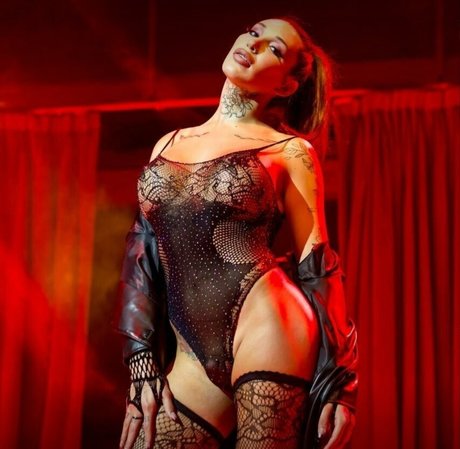 Emma Lusicich free actress gallery