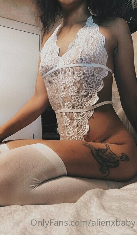 al13nxb1tch hot actress picture