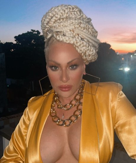 Angelique Burgos star xxx image