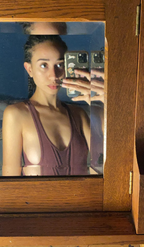 xulanichristine pornographic star pic