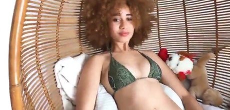 xulanichristine nice actress gallery