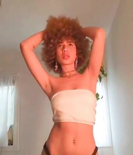 xulanichristine xxx star photos