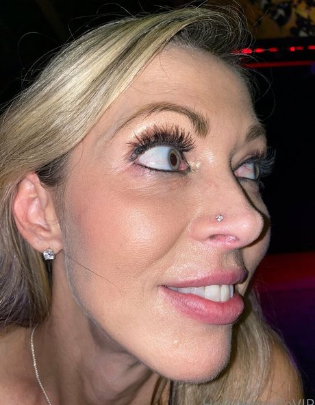 hollyhotwifevip exclusive model archive