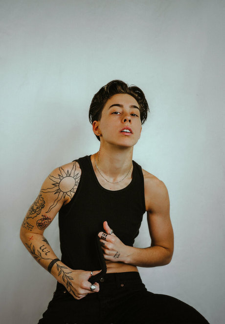 Lexiepeterss adult model gallery