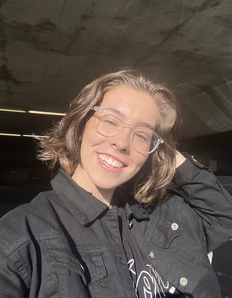 Lexiepeterss sex star pictures