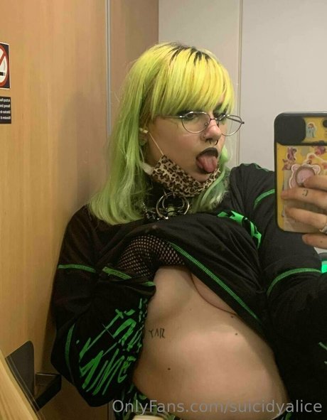 suicidyalice pornstar erotic photo