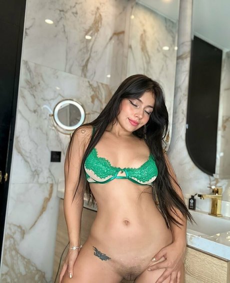 Girl Brazil hot actress img