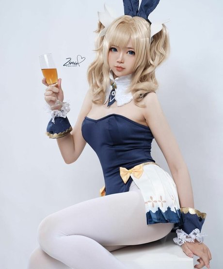 ZinieQ pornstar art pics